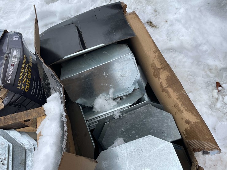 #3542-•-pallet-of-bucket-covers-image-16