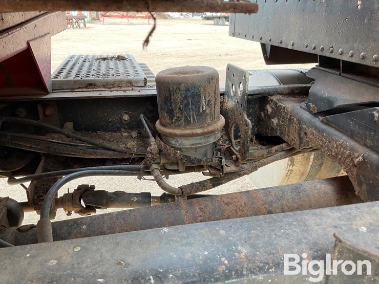 2004-international-9900i-image-11