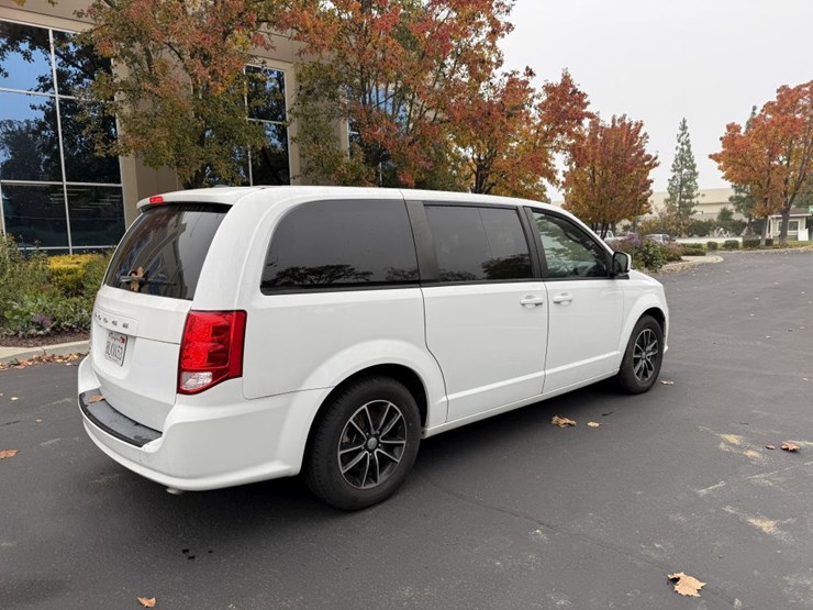 2019-dodge-grand-caravan-image-3
