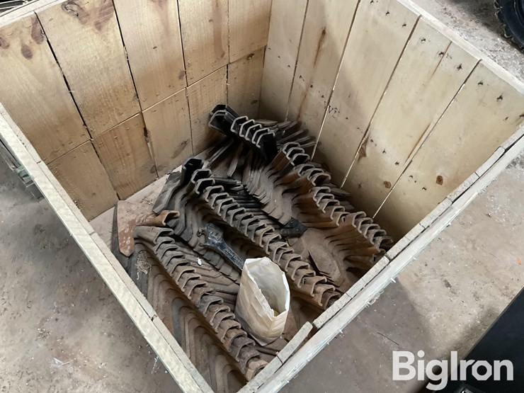 john-deere-perma-loc-cultivator-sweeps-image-3