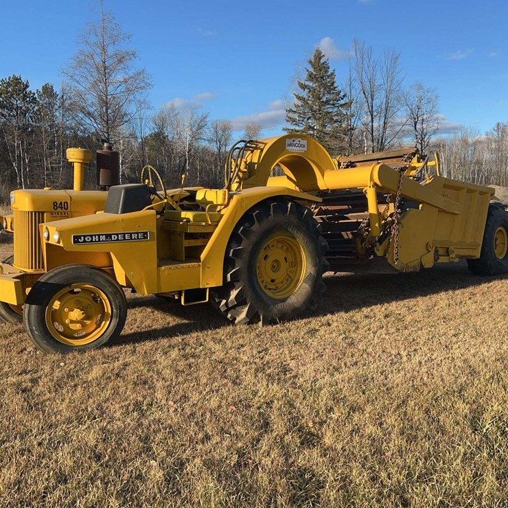 JOHN DEERE 840
