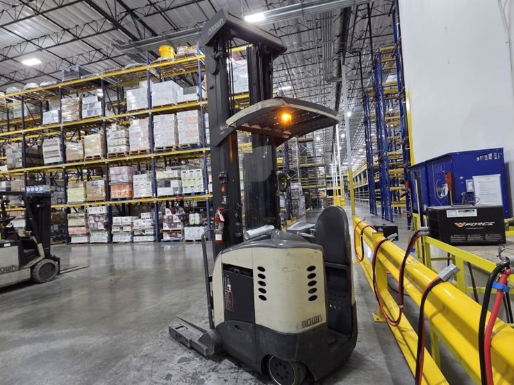 2002-crown-rr5020-45-image-1