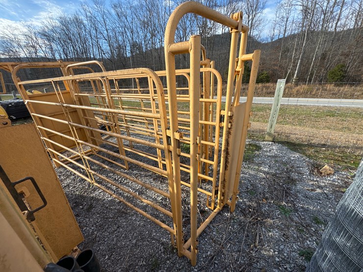 #1022-•-(2)-10ft-for-most-alley-ways-w/-sliders-image-4