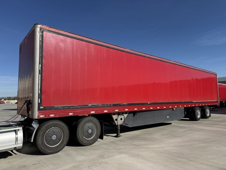 2016-utility-van-image-1