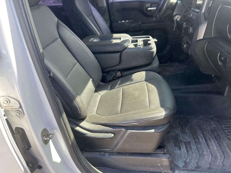 2021-chevrolet-silverado-1500-image-25