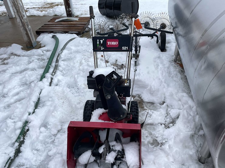 #3536-•-toro-snow-blower-image-5