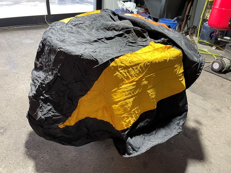 #3862-•-1975-ski-doo-245-rv-custom-cover-image-1