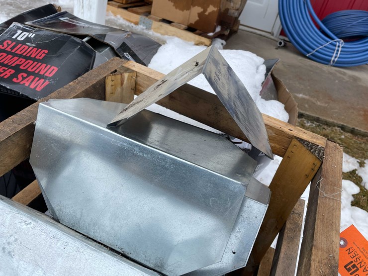 #3542-•-pallet-of-bucket-covers-image-14