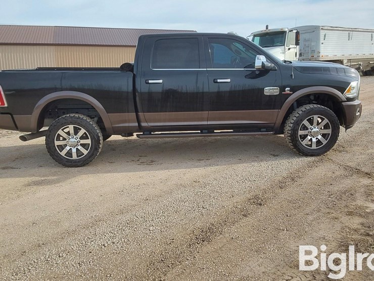 2018-dodge-2500-image-4