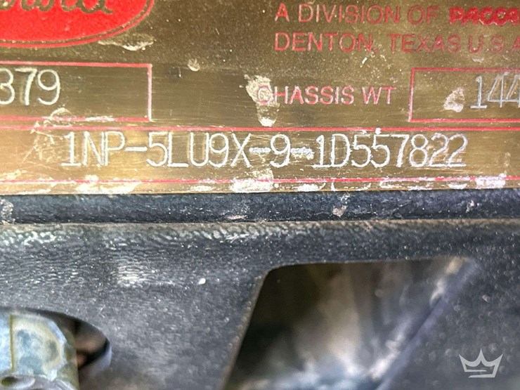 2001-peterbilt-379-image-5