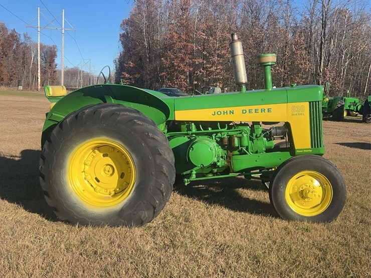 1959-john-deere-830-image-2