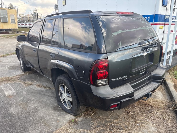 2014-chevrolet-trail-blazer-ls-image-3