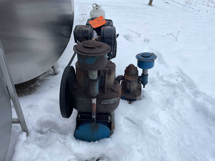 #3523-•-gas-powered-predator-motor-and-surge-vacuum-pump-image-3