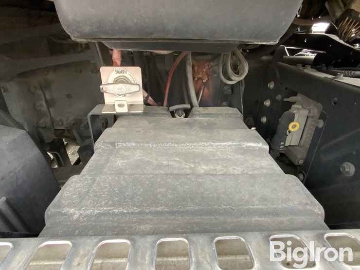 2017-volvo-vnm42t-s/a-truck-tractor-image-10