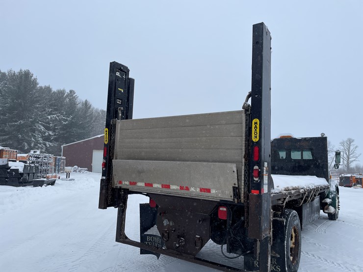 #400-•-2006-sterling-straight-truck-(has-wi-title)-image-45