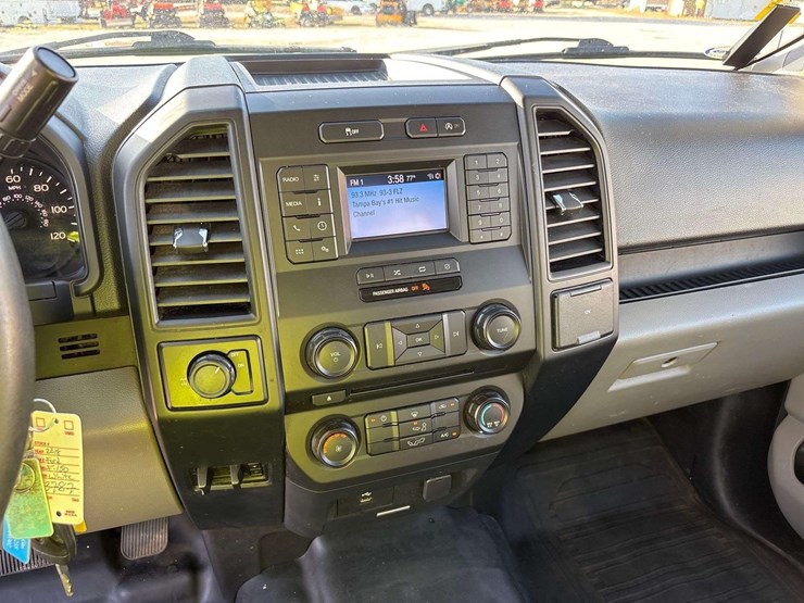 2018-ford-f150-image-25