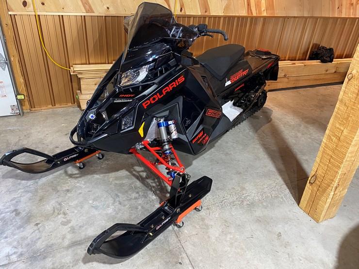 #3797-•-new-2023-polaris-indy-600-cross-country-matryx-snowmobile-image-1