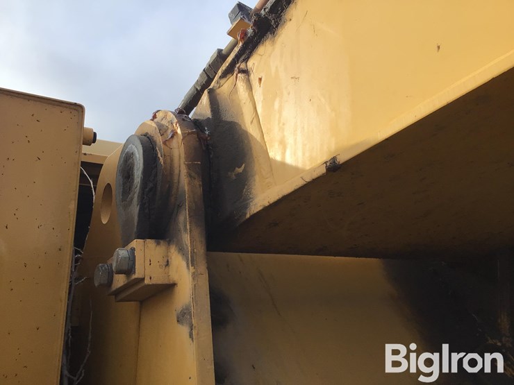 1998-john-deere-230-image-12