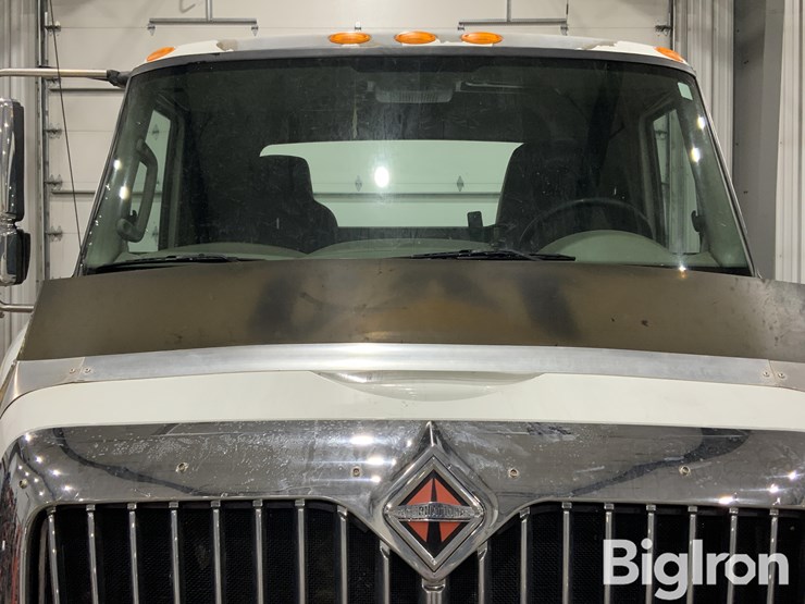 2013-international-4400-image-11