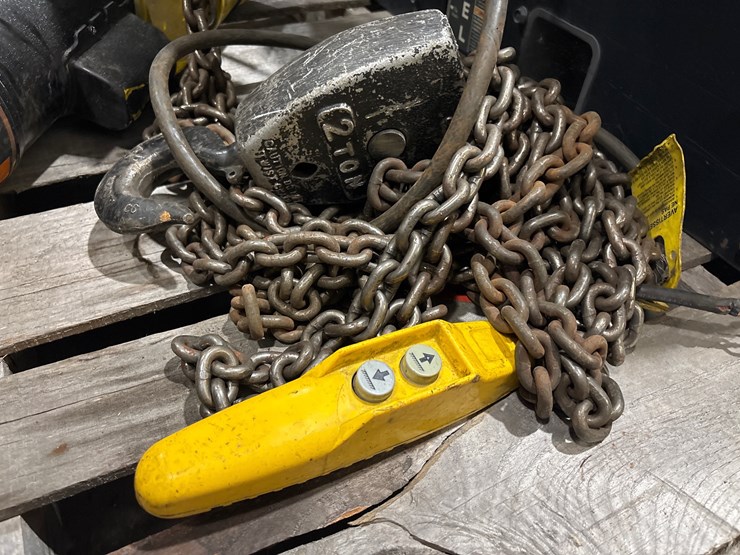 #142-•-budgit-2-ton-hoist-image-3