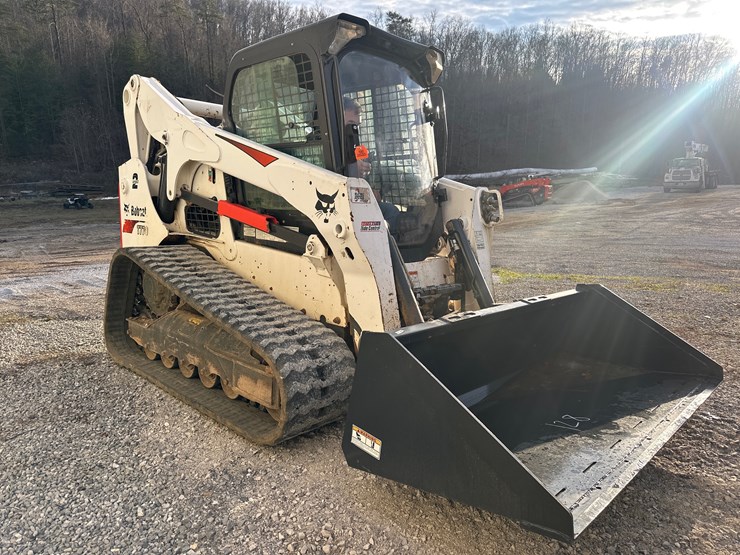 2020-bobcat-t770-image-1