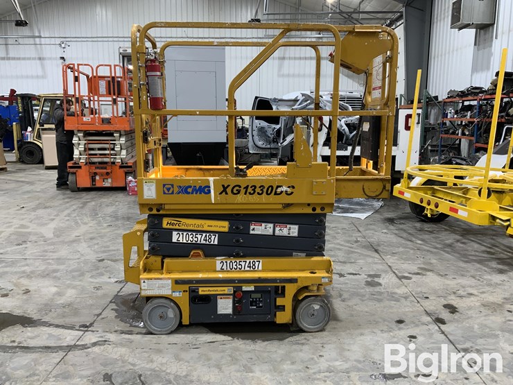 2021-xcmg-xg1330dc-electric-self-propelled-scissor-lift-image-4