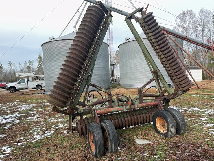 24-ft-folding-3-section-cultipacker-pull,-brillion;-located-at-7241-roxbury-rd,-charles-city,-va,-please-call-804.651.4404-with-questions-image-20