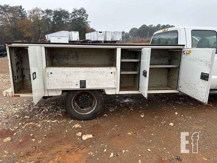 2016-ford-f450-xl-image-11