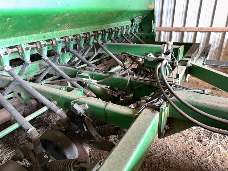 john-deere-1560-image-11