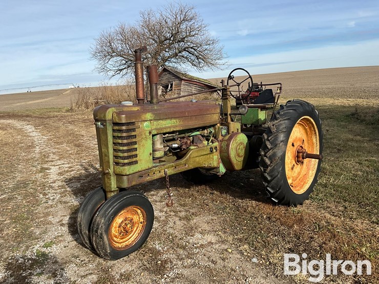 john-deere-b-image-1
