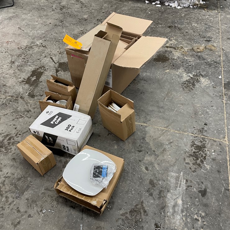 #5849 • Assorted Kitchen Items