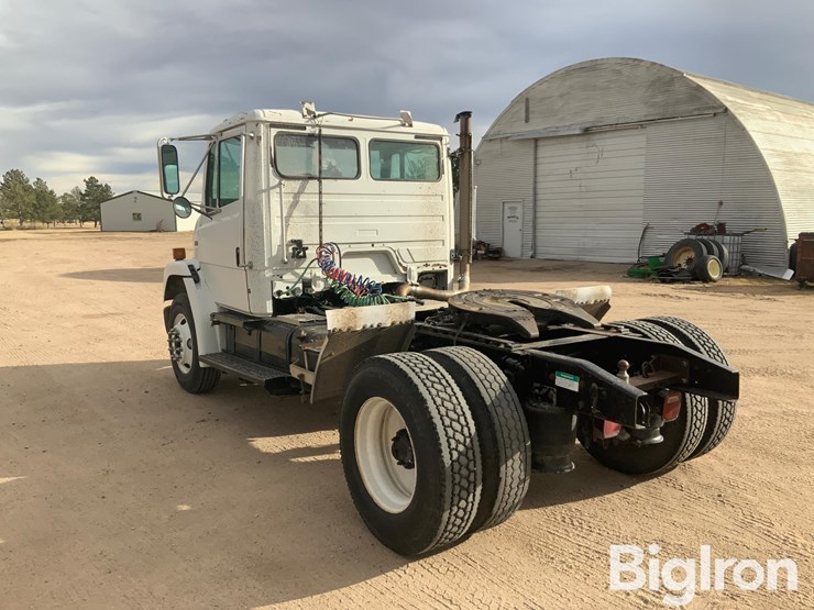 1998-freightliner-fl70-image-7