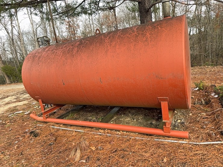 2023-2000-gal-fuel-tank-on-skids,-5-ft-x-12-ft-with-pump;-located-at-7241-roxbury-rd,-charles-city,-va,-please-call-804.837.9940-or-804.651.4404-with-questions-image-11