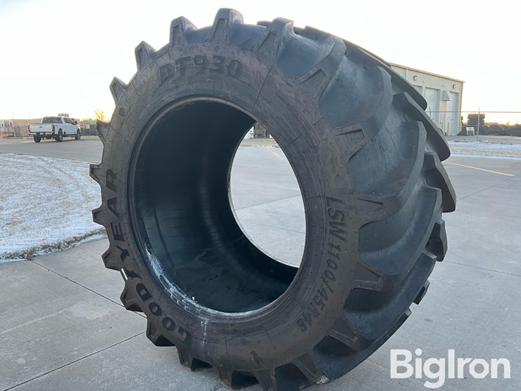 2025-goodyear-lsw-1100/45r46-tire-image-1