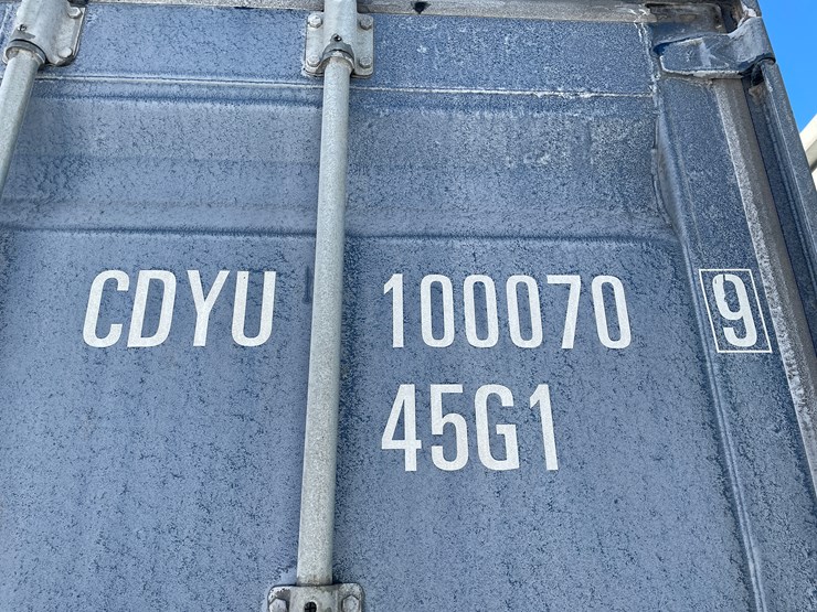 #104-•-40'-high-cube-shipping-container-image-19