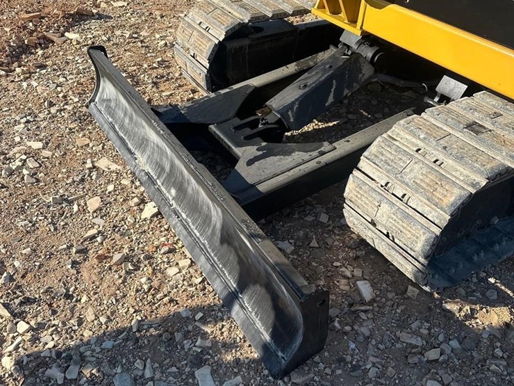 2025-caterpillar-305.5e2-image-16