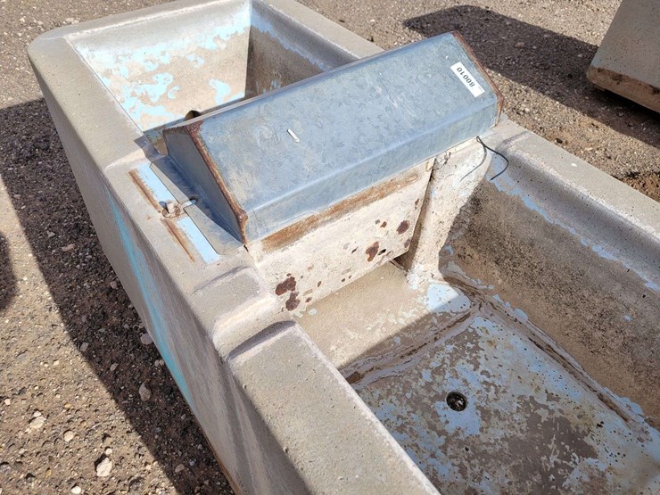 concrete-water-trough-image-4