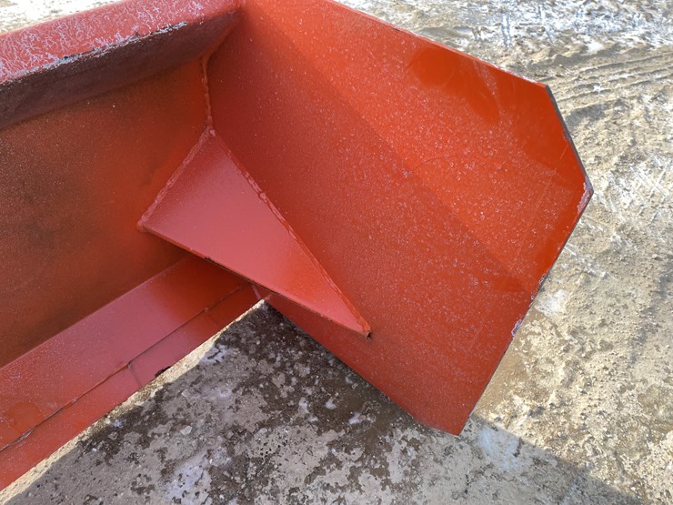 #2028-•-new-kc-mini-36"-snow-pusher-image-11