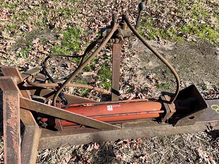 praire-hydraulic-wood-splitter;-3-pt-hitch;-located-at-7241-roxbury-rd,-charles-city,-va,-please-call-804.837.9940-or-804.651.4404-with-questions-image-3
