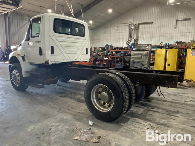 2013-international-4400-image-7