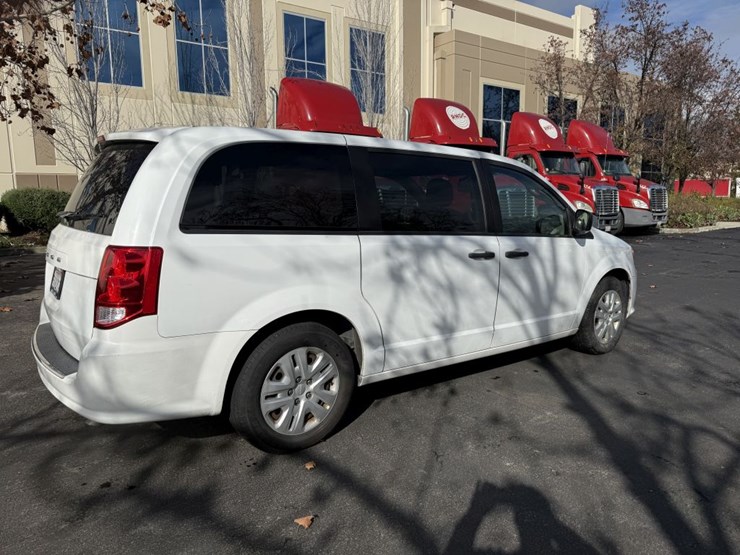 2019-dodge-grand-caravan-image-3