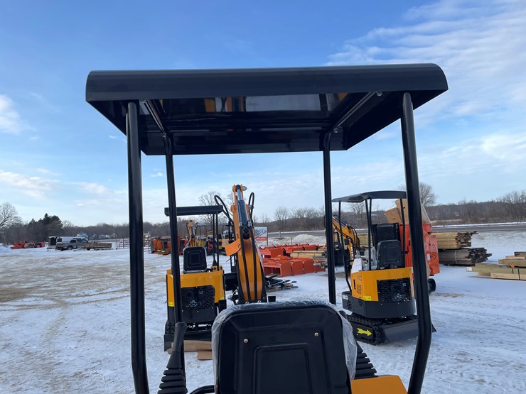 #201-•-miva-va15-mini-excavator-image-46