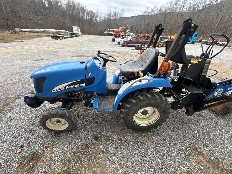 new-holland-tc24da-image-6