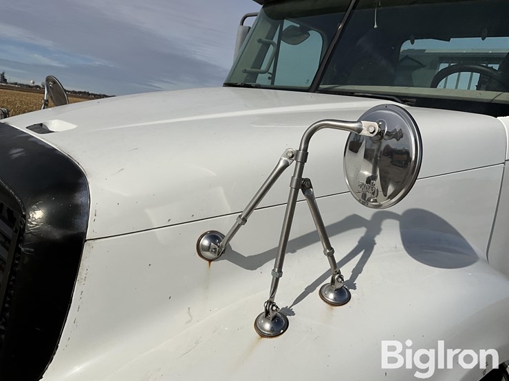 2005-freightliner-columbia-120-image-12