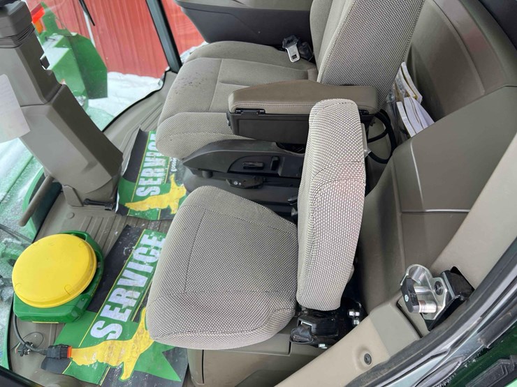 2024-john-deere-w235r-image-40