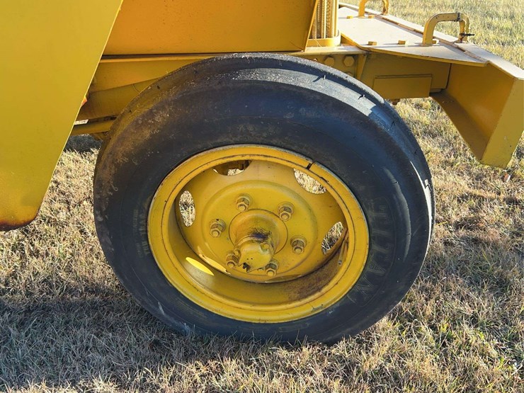 john-deere-840-image-29