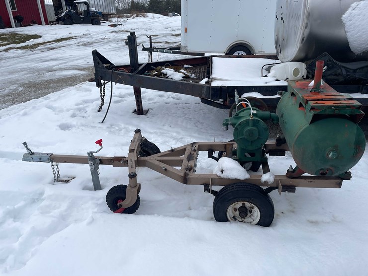 #3519-•-universal-rotary-vacuum-pump-image-5