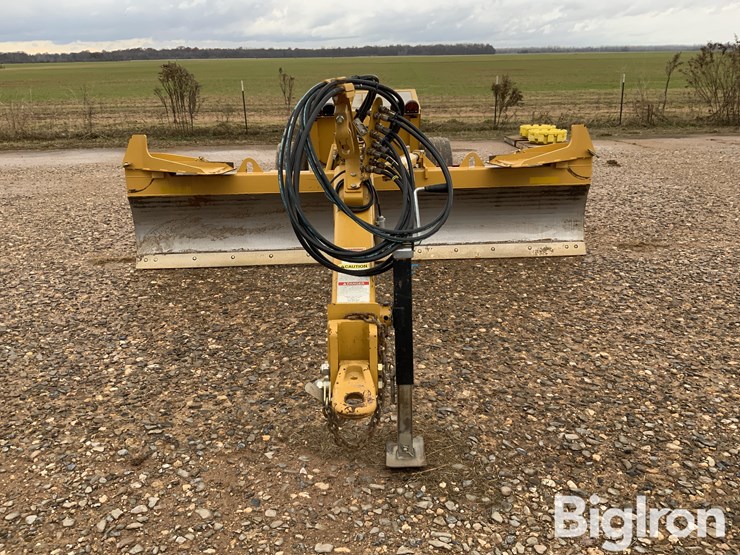 2023-landoll-icon-1230rs-pull-type-blade-image-2