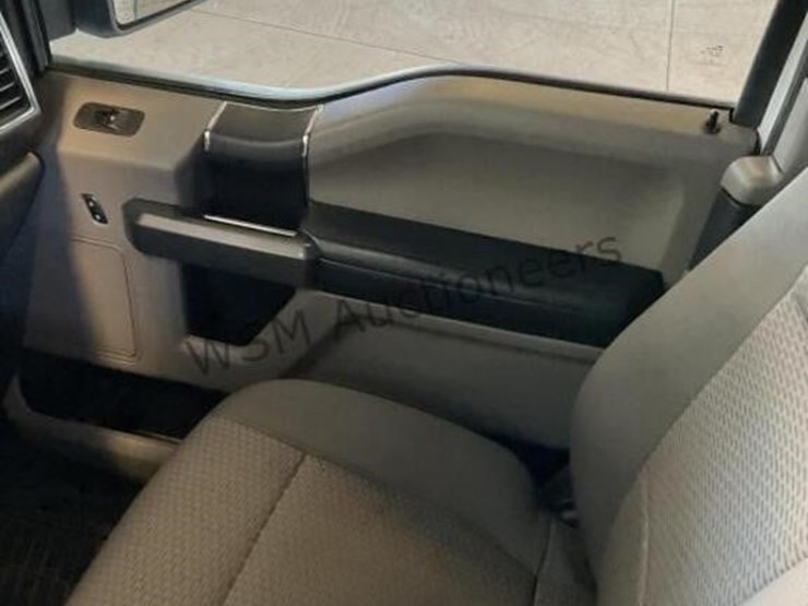 2017-ford-f150-image-21