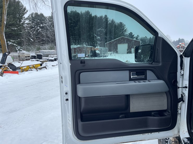 2012-ford-f150-image-33